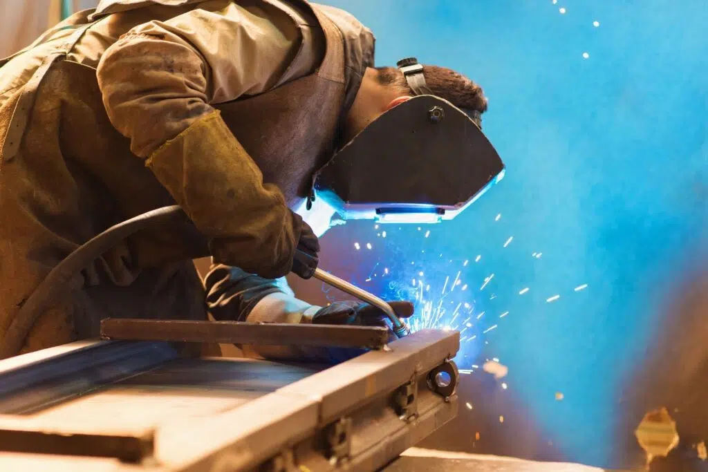 Portable Welding Equipment 7 Powerful Ways to Boost On-Site Efficiency | Eddy's Mobile Welding | On-Site Welding & Metal Fabrication in Sydney Lightweight inverter welder ready for fast setup welding